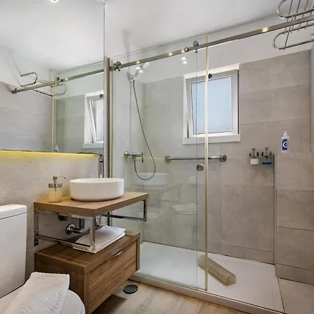 Luzia سانتا لوزيا